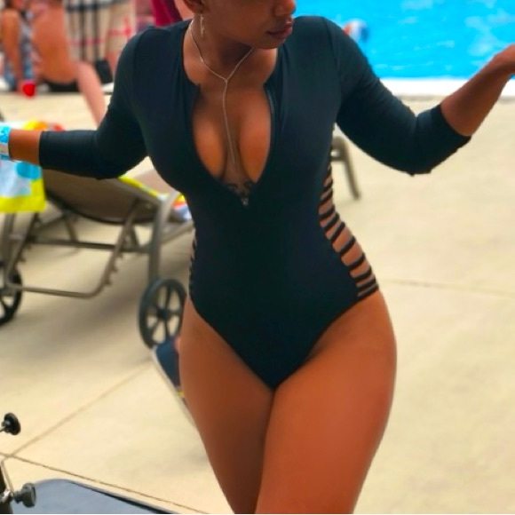 Forever 21 Other - Long sleeve one-piece swimsuit F21